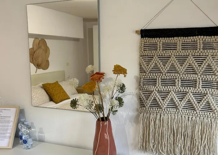 לינה וארוחת בוקר La Boheme פורטו גריבלדי