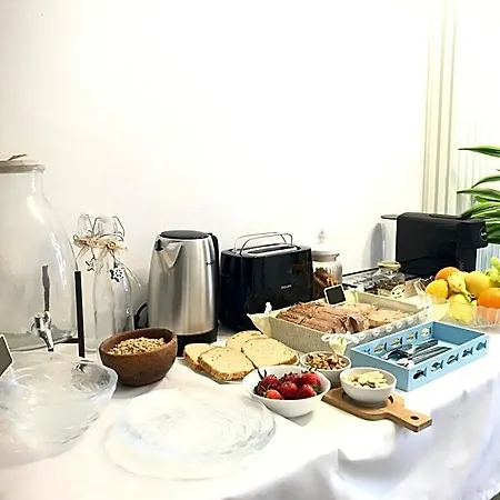 Alojamento de Acomodação e Pequeno-almoço La Boheme 3*